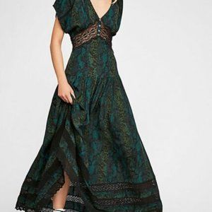NWOT Free People Prairie Flower Snakeskin Print and Lace Dress